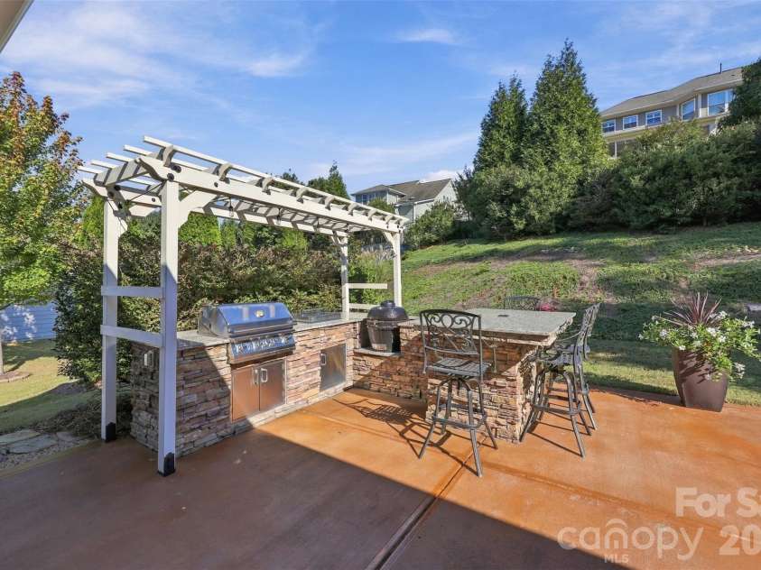 1339 Kings Bottom Drive, Fort Mill, SC 29715.  MLS# CAR4433607, YatesRealty ID 56776. 