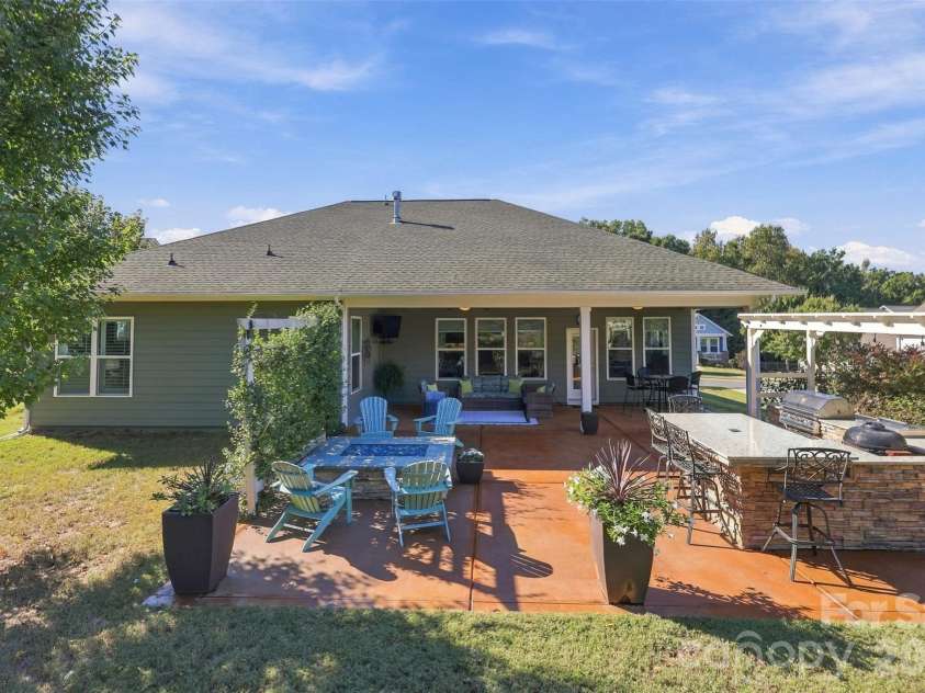 1339 Kings Bottom Drive, Fort Mill, SC 29715.  MLS# CAR4433607, YatesRealty ID 56776. 