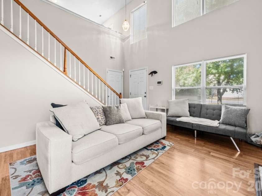 2636 Cochrane Drive, Charlotte, NC 28269.  MLS# CAR4434412, YatesRealty ID 56780. 