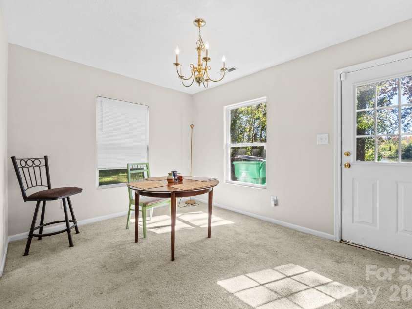 2636 Cochrane Drive, Charlotte, NC 28269.  MLS# CAR4434412, YatesRealty ID 56780. 