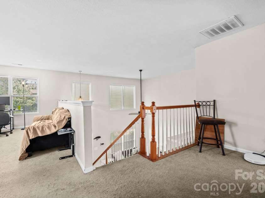 2636 Cochrane Drive, Charlotte, NC 28269.  MLS# CAR4434412, YatesRealty ID 56780. 
