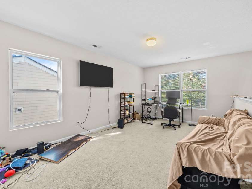 2636 Cochrane Drive, Charlotte, NC 28269.  MLS# CAR4434412, YatesRealty ID 56780. 