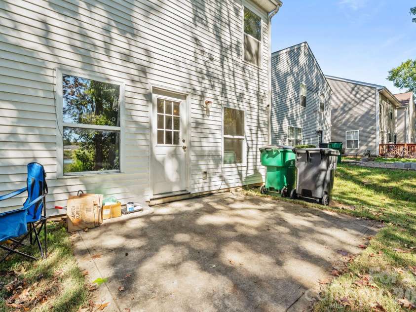 2636 Cochrane Drive, Charlotte, NC 28269.  MLS# CAR4434412, YatesRealty ID 56780. 
