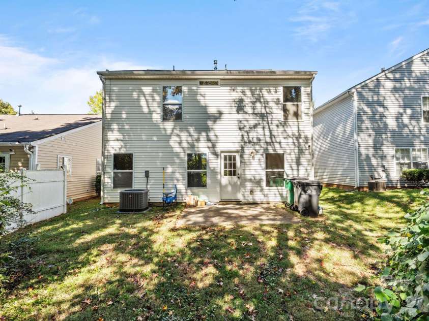 2636 Cochrane Drive, Charlotte, NC 28269.  MLS# CAR4434412, YatesRealty ID 56780. 