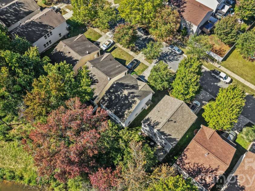 2636 Cochrane Drive, Charlotte, NC 28269.  MLS# CAR4434412, YatesRealty ID 56780. 