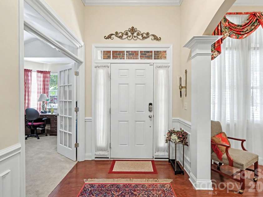 9025 Carneros Creek Road, Charlotte, NC 28214.  MLS# CAR4434594, YatesRealty ID 56781. 