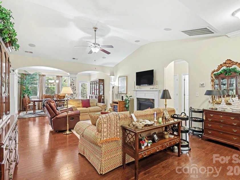 9025 Carneros Creek Road, Charlotte, NC 28214.  MLS# CAR4434594, YatesRealty ID 56781. 