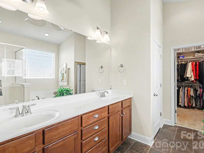 9025 Carneros Creek Road, Charlotte, NC 28214.  MLS# CAR4434594, YatesRealty ID 56781. 
