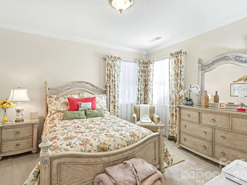 9025 Carneros Creek Road, Charlotte, NC 28214.  MLS# CAR4434594, YatesRealty ID 56781. 