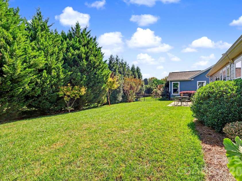 9025 Carneros Creek Road, Charlotte, NC 28214.  MLS# CAR4434594, YatesRealty ID 56781. 