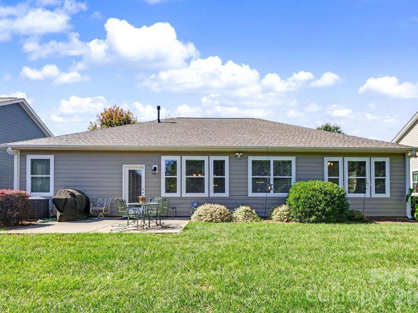 9025 Carneros Creek Road, Charlotte, NC 28214.  MLS# CAR4434594, YatesRealty ID 56781. 