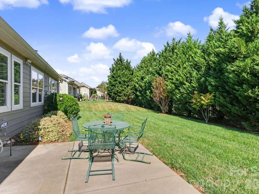 9025 Carneros Creek Road, Charlotte, NC 28214.  MLS# CAR4434594, YatesRealty ID 56781. 