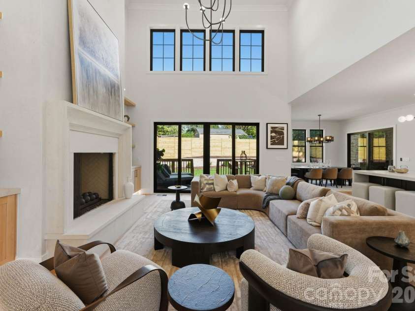 529 Kenlough Drive, Charlotte, NC 28209.  MLS# CAR4430028, YatesRealty ID 56782. Living room