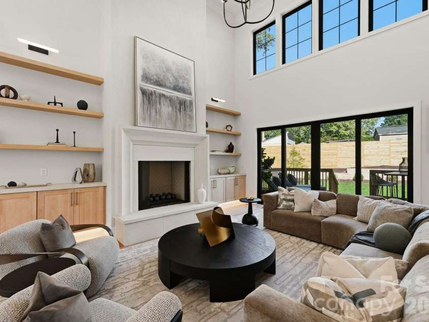 529 Kenlough Drive, Charlotte, NC 28209.  MLS# CAR4430028, YatesRealty ID 56782. Living room