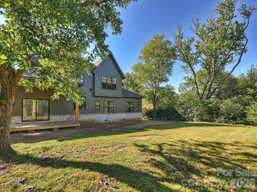 6509 Hazelton Drive, Charlotte, NC 28210.  MLS# CAR4431899, YatesRealty ID 56783. Backyard
