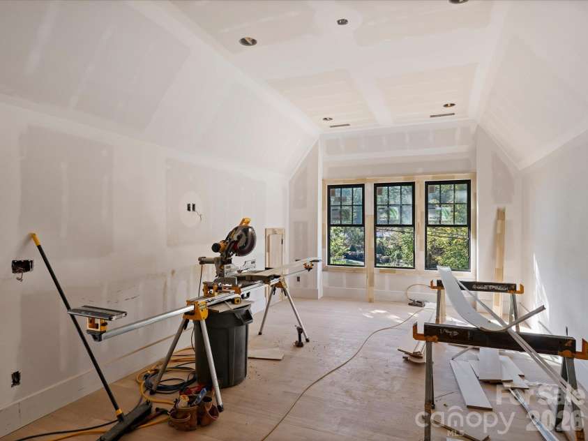 6509 Hazelton Drive, Charlotte, NC 28210.  MLS# CAR4431899, YatesRealty ID 56783. Bonus Room