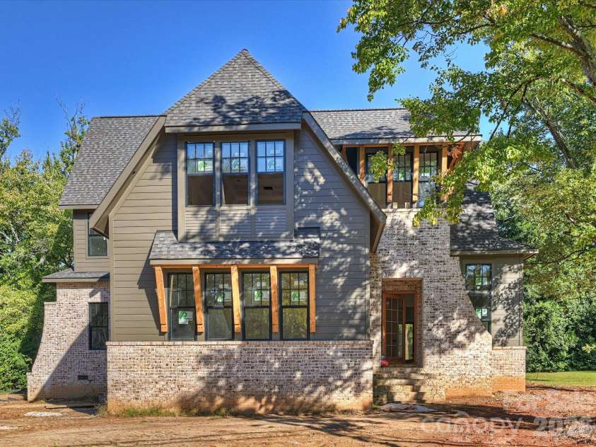 6509 Hazelton Drive, Charlotte, NC 28210.  MLS# CAR4431899, YatesRealty ID 56783. Front Elevation