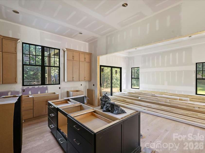 6509 Hazelton Drive, Charlotte, NC 28210.  MLS# CAR4431899, YatesRealty ID 56783. Kitchen