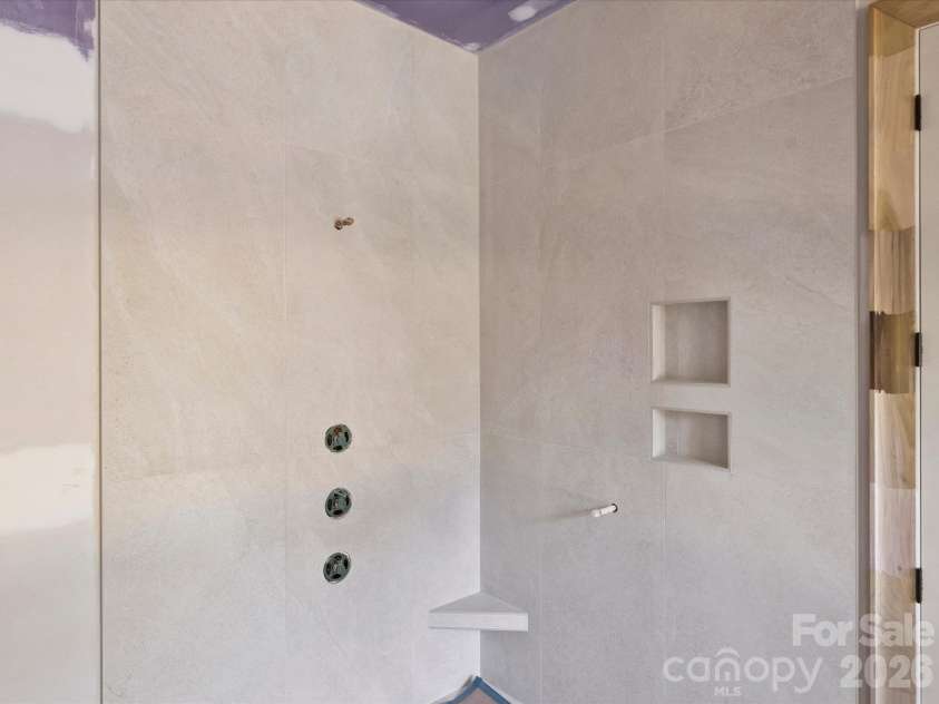 6509 Hazelton Drive, Charlotte, NC 28210.  MLS# CAR4431899, YatesRealty ID 56783. Primary Shower