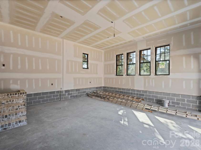 6509 Hazelton Drive, Charlotte, NC 28210.  MLS# CAR4431899, YatesRealty ID 56783. Two Car Garage