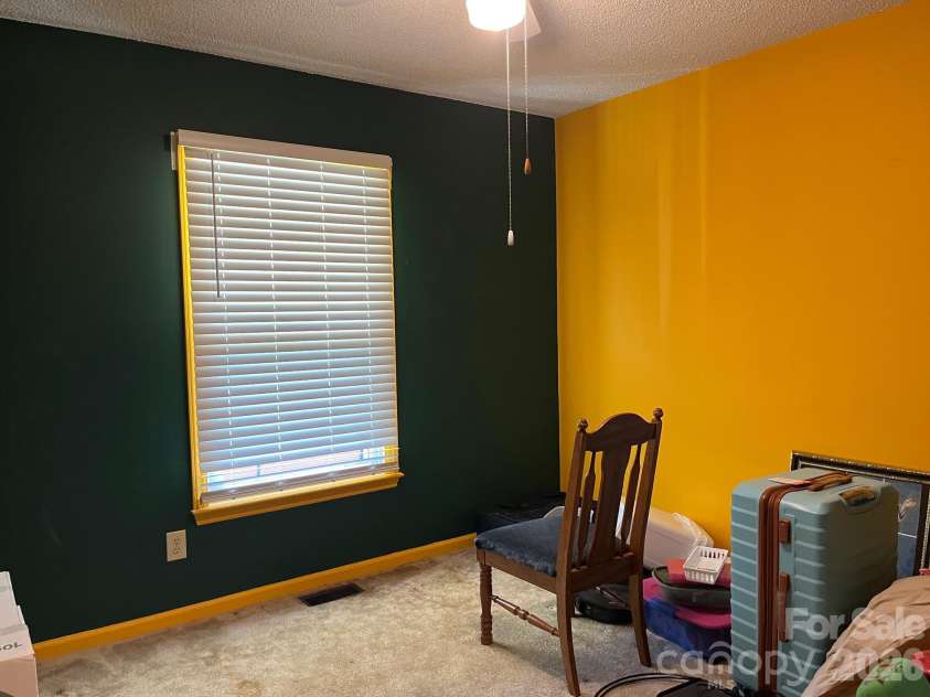 109 Crestbrook Circle, Shelby, NC 28152.  MLS# CAR4434911, YatesRealty ID 56787. 