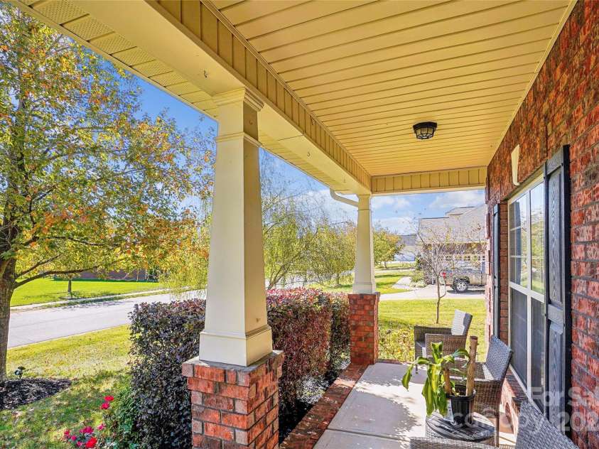 2943 Tallgrass Bluff, Rock Hill, SC 29732.  MLS# CAR4213089, YatesRealty ID 5679. Inviting front porch
