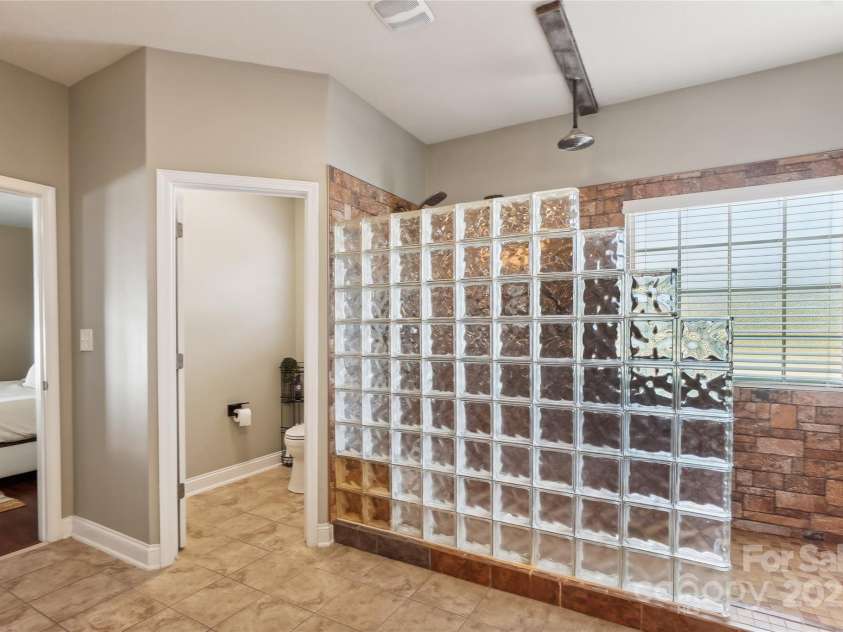 2943 Tallgrass Bluff, Rock Hill, SC 29732.  MLS# CAR4213089, YatesRealty ID 5679. Massive shower
