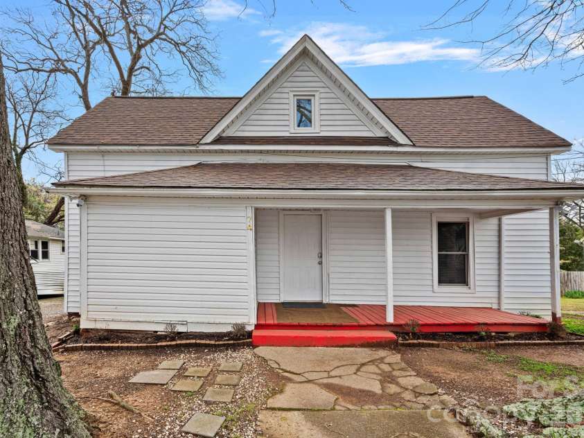 74 Meadow Avenue, Concord, NC 28025.  MLS# CAR4355867, YatesRealty ID 5679. 