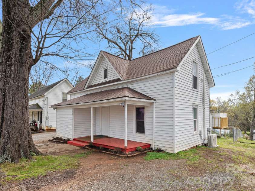 74 Meadow Avenue, Concord, NC 28025.  MLS# CAR4355867, YatesRealty ID 5679. 