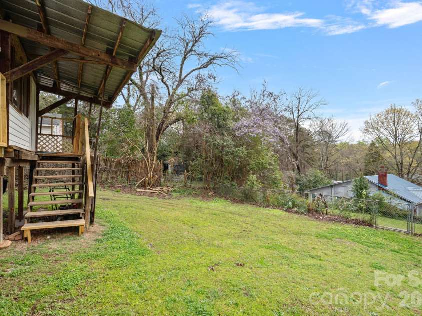 74 Meadow Avenue, Concord, NC 28025.  MLS# CAR4355867, YatesRealty ID 5679. 