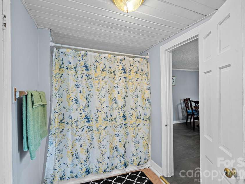 74 Meadow Avenue, Concord, NC 28025.  MLS# CAR4355867, YatesRealty ID 5679. Bathroom
