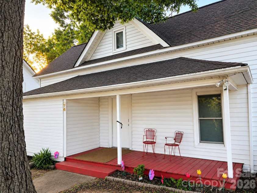 74 Meadow Avenue, Concord, NC 28025.  MLS# CAR4421087, YatesRealty ID 5679. 