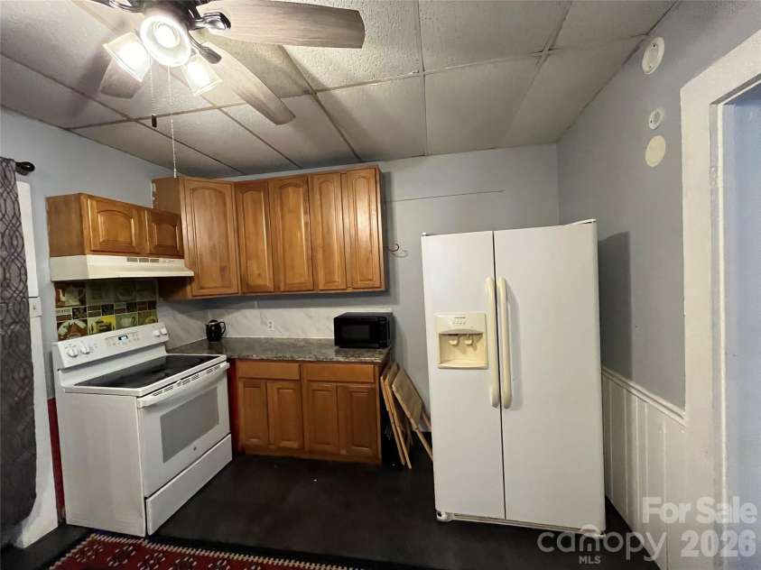74 Meadow Avenue, Concord, NC 28025.  MLS# CAR4421087, YatesRealty ID 5679. Kitchen