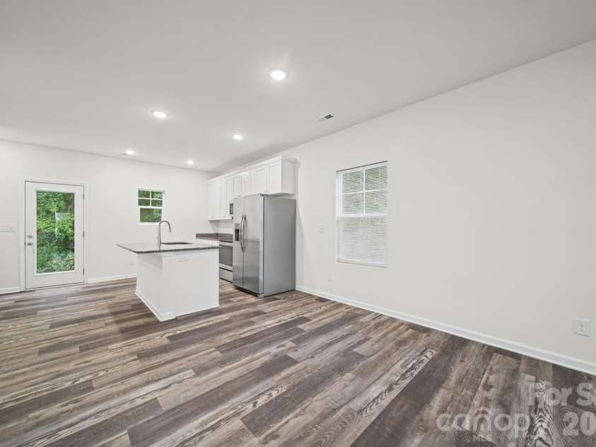 518 3rd Street, Salisbury, NC 28144.  MLS# CAR4415185, YatesRealty ID 56792. Dining Area and Kitchen