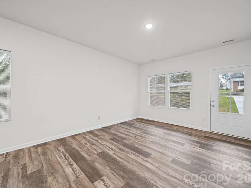 518 3rd Street, Salisbury, NC 28144.  MLS# CAR4415185, YatesRealty ID 56792. Great Room