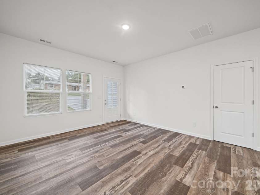 518 3rd Street, Salisbury, NC 28144.  MLS# CAR4415185, YatesRealty ID 56792. Great Room