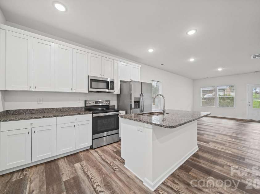 518 3rd Street, Salisbury, NC 28144.  MLS# CAR4415185, YatesRealty ID 56792. Kitchen