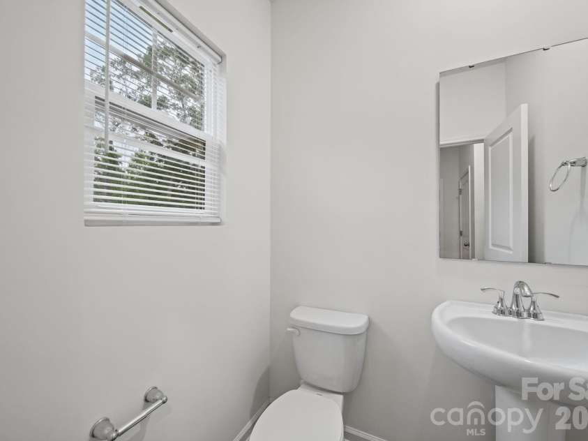 518 3rd Street, Salisbury, NC 28144.  MLS# CAR4415185, YatesRealty ID 56792. Powder Room
