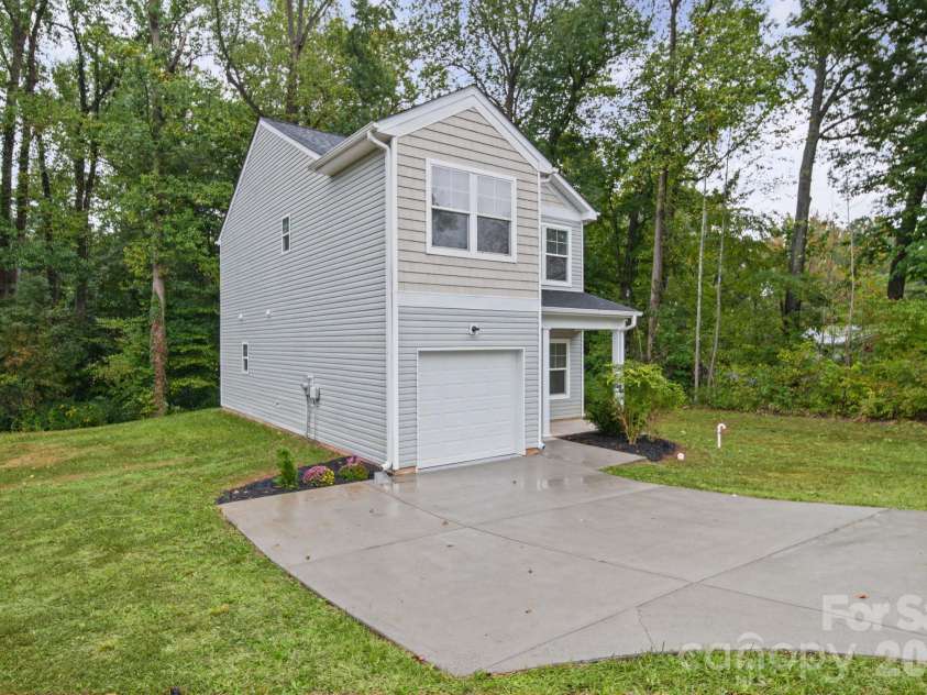 518 3rd Street, Salisbury, NC 28144.  MLS# CAR4415185, YatesRealty ID 56792. View from left