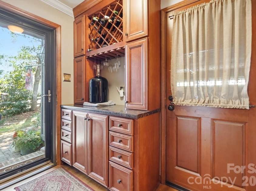1669 Aragon Beach Road, Rock Hill, SC 29732.  MLS# CAR4429104, YatesRealty ID 56795. Butler's pantry