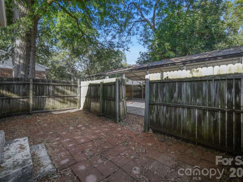 60 Winecoff Avenue, Concord, NC 28025.  MLS# CAR4435029, YatesRealty ID 56796. 