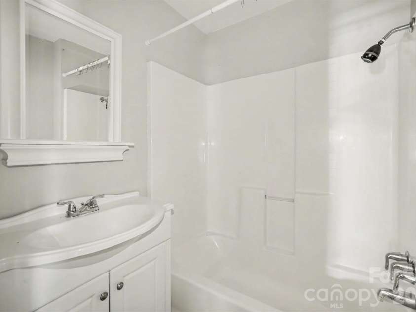 60 Winecoff Avenue, Concord, NC 28025.  MLS# CAR4435029, YatesRealty ID 56796. 
