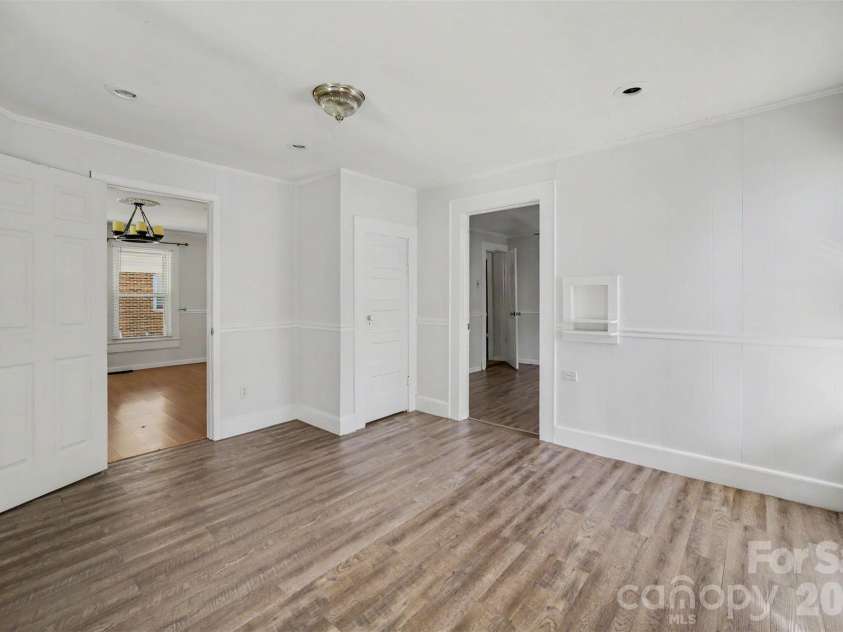 60 Winecoff Avenue, Concord, NC 28025.  MLS# CAR4435029, YatesRealty ID 56796. 