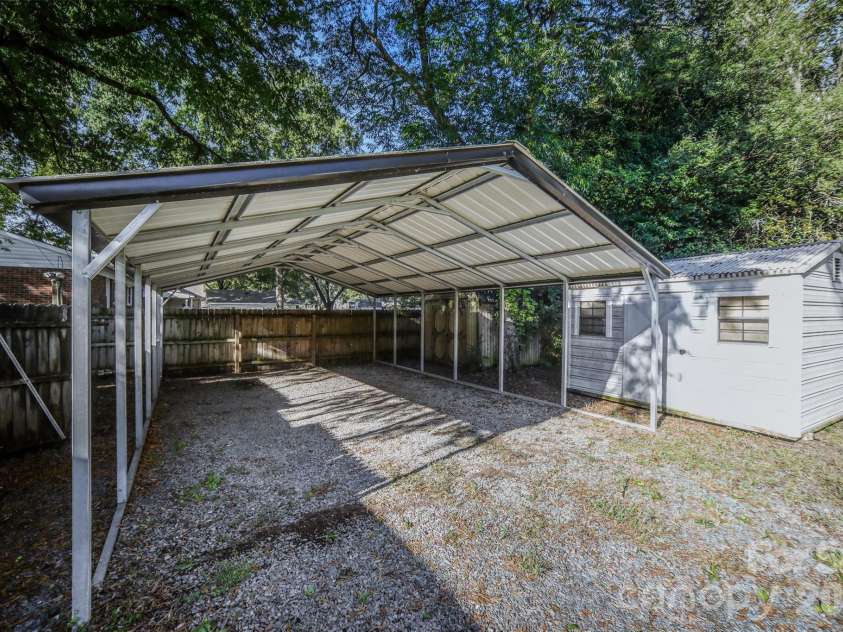 60 Winecoff Avenue, Concord, NC 28025.  MLS# CAR4435029, YatesRealty ID 56796. 
