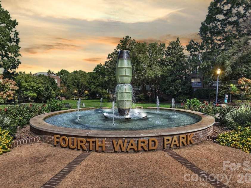 500 Poplar Street, Charlotte, NC 28202.  MLS# CAR4433917, YatesRealty ID 56797. Fourth ward park