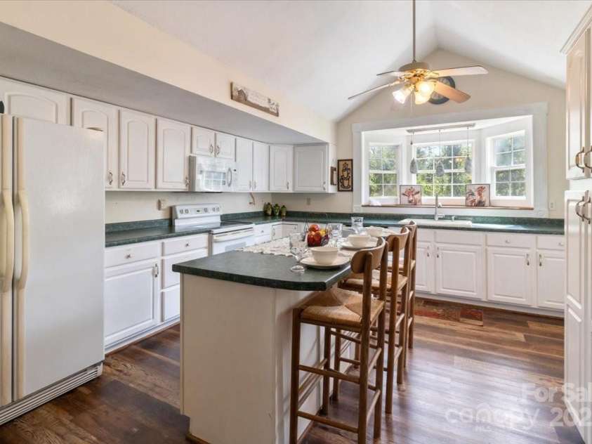 201 Murphy Hill Road, Weaverville, NC 28787.  MLS# CAR4296849, YatesRealty ID 568. 