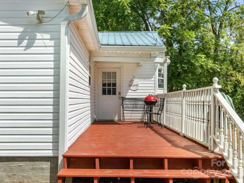 201 Murphy Hill Road, Weaverville, NC 28787.  MLS# CAR4296849, YatesRealty ID 568. 