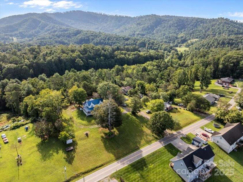 201 Murphy Hill Road, Weaverville, NC 28787.  MLS# CAR4296849, YatesRealty ID 568. 