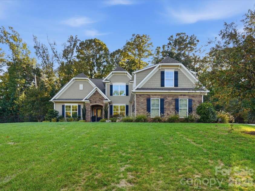 4157 Nottaway Place Drive, Mint Hill, NC 28105.  MLS# CAR4432639, YatesRealty ID 56800. 