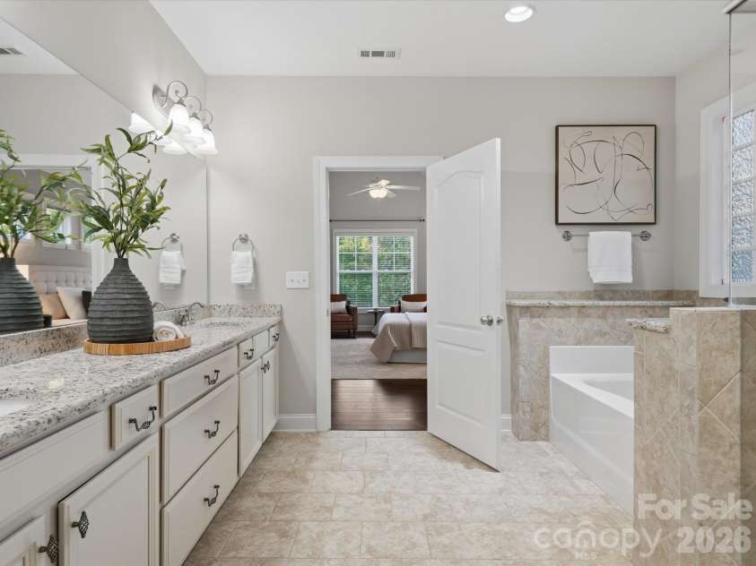 4157 Nottaway Place Drive, Mint Hill, NC 28105.  MLS# CAR4432639, YatesRealty ID 56800. 